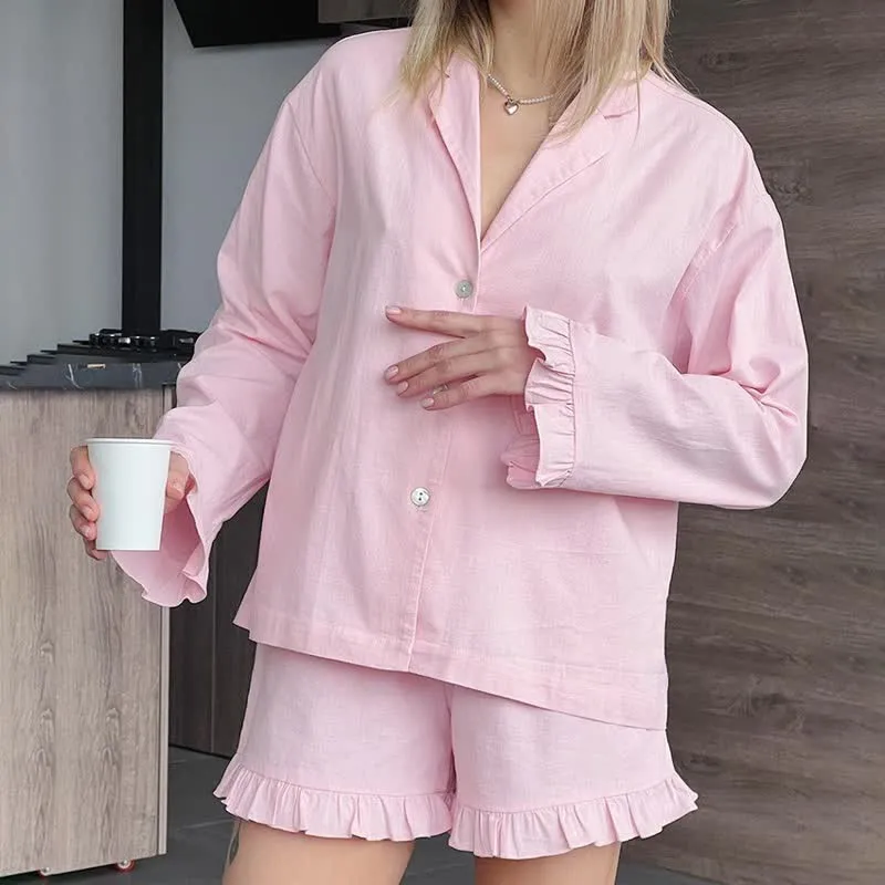 Damenpyjama aus einfarbiger Baumwolle mit Rüschenbesatz