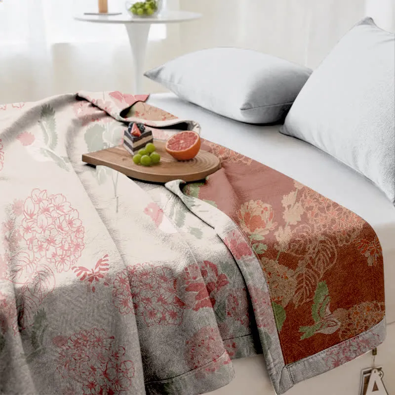 Jacquard-Steppdecke mit rosa Hortensienmuster aus Bohnenpaste