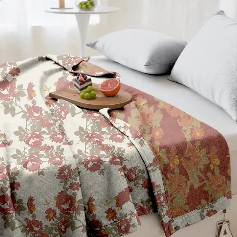 Vintage-Steppdecke aus Baumwollgaze mit Rosenmuster