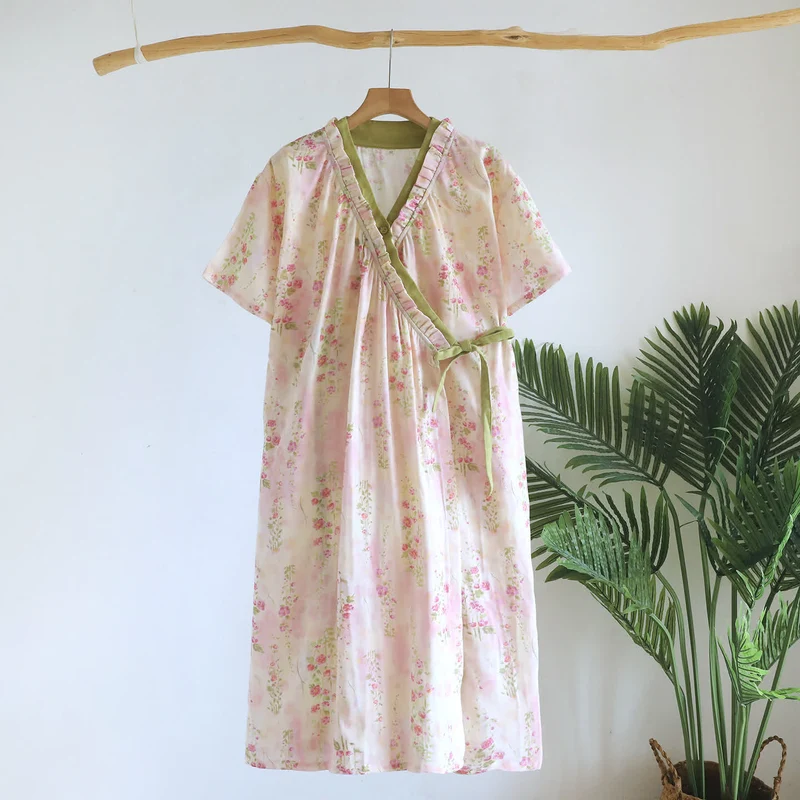 Kimono-Nachthemd aus Baumwollgaze mit floralem Blumenmuster und Rüschenbesatz