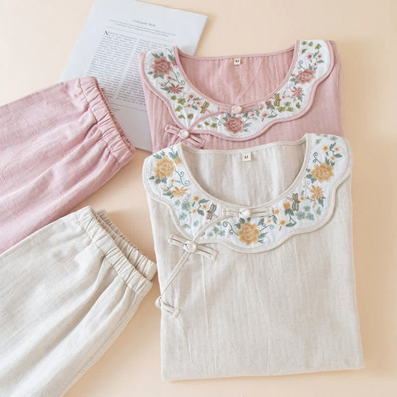 Damenpyjama aus Baumwoll-Leinen-Mischgewebe mit Blumenstickerei