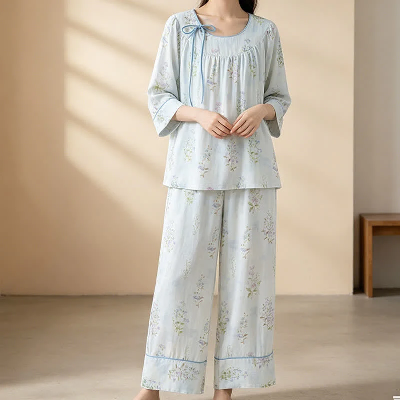 Pyjama mit Blumenmuster aus Bambus-Baumwolle mit Bindeband am Hals