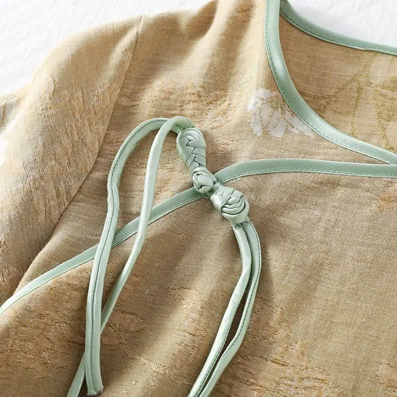 Loungewear-Set aus Baumwolle mit Blumenmuster und chinesischem Knoten