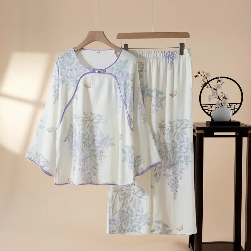 Damenpyjama aus Bambusfaser mit Blumen- und Schmetterlingsmuster