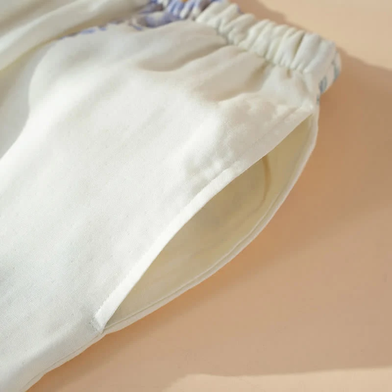 Damenpyjama aus Bambusfaser mit Blumen- und Schmetterlingsmuster