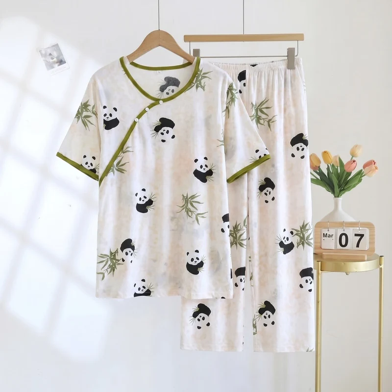 Gepolsterter Panda-Capri-Pyjama mit kurzen Ärmeln