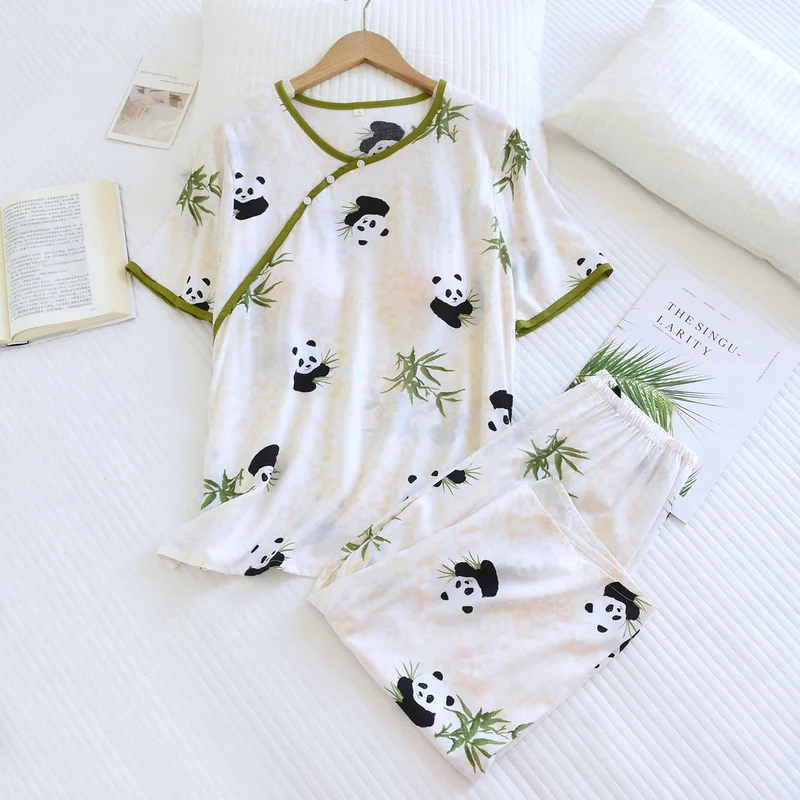 Gepolsterter Panda-Capri-Pyjama mit kurzen Ärmeln