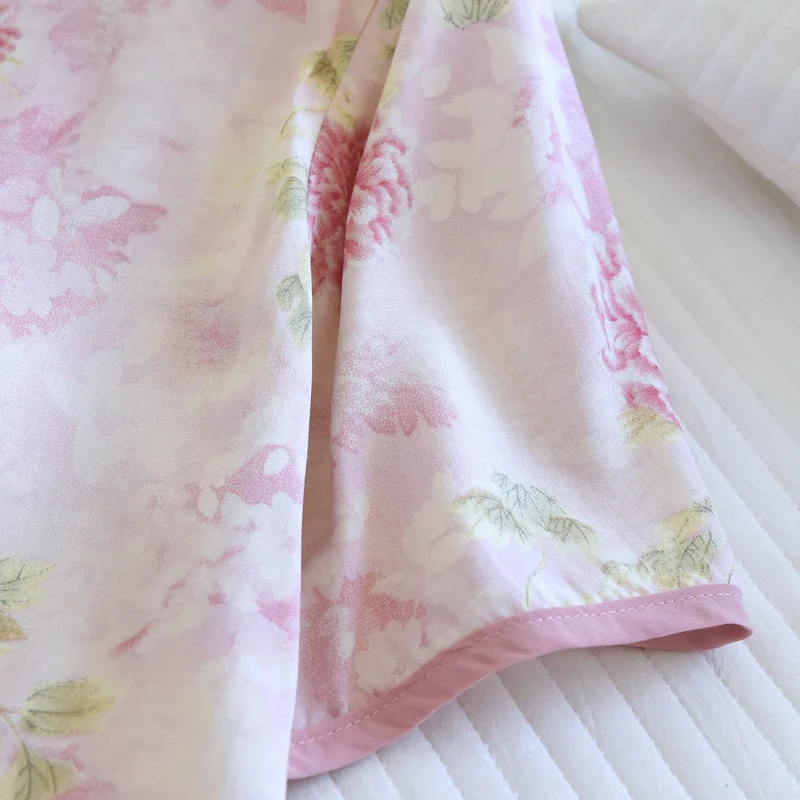 Nachtwäsche mit wattierter, knöchellanger Hose mit Hortensienmuster