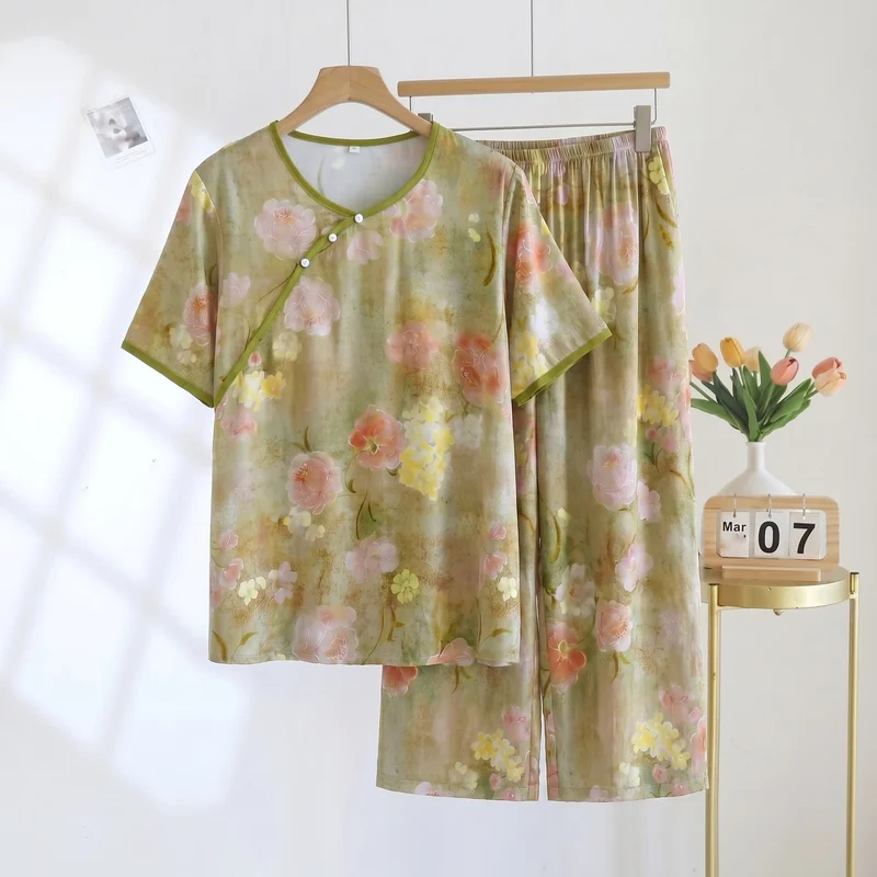 Botanischer, wattierter Capri-Pyjama-Set aus Viskose