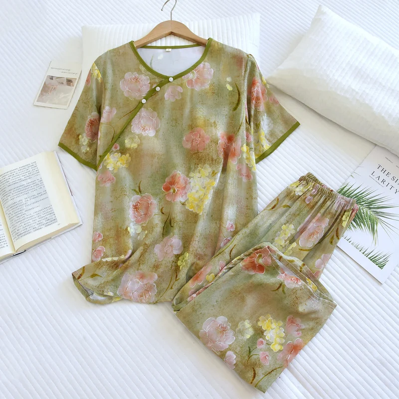 Botanischer, wattierter Capri-Pyjama-Set aus Viskose