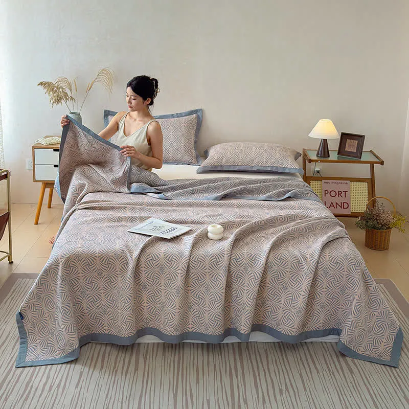 Wendbare Jacquard-Decke mit drei Lagen und geometrischem Muster