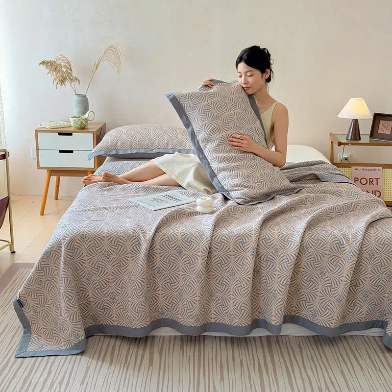 Wendbare Jacquard-Decke mit drei Lagen und geometrischem Muster
