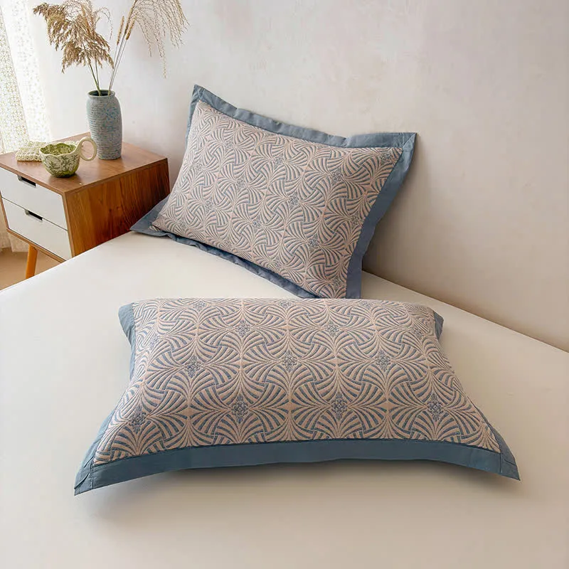 Wendbare Jacquard-Decke mit drei Lagen und geometrischem Muster