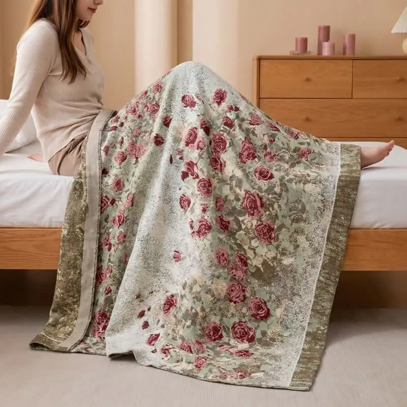 Vintage-Steppdecke aus Baumwollmusselin mit Rosenmuster