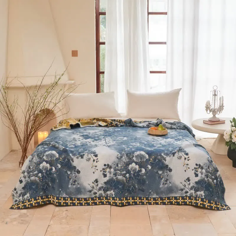 Blaue Aquarell-Blumen-Baumwoll-Musselin-Steppdecke