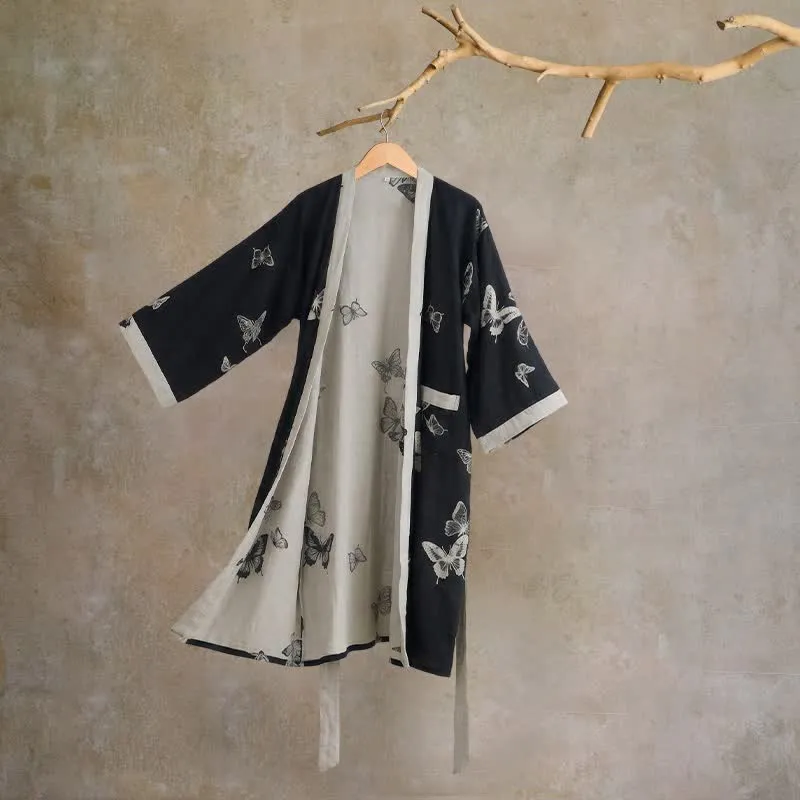 Kimono-Bademantel aus reiner Baumwolle mit Schmetterlingsmotiv