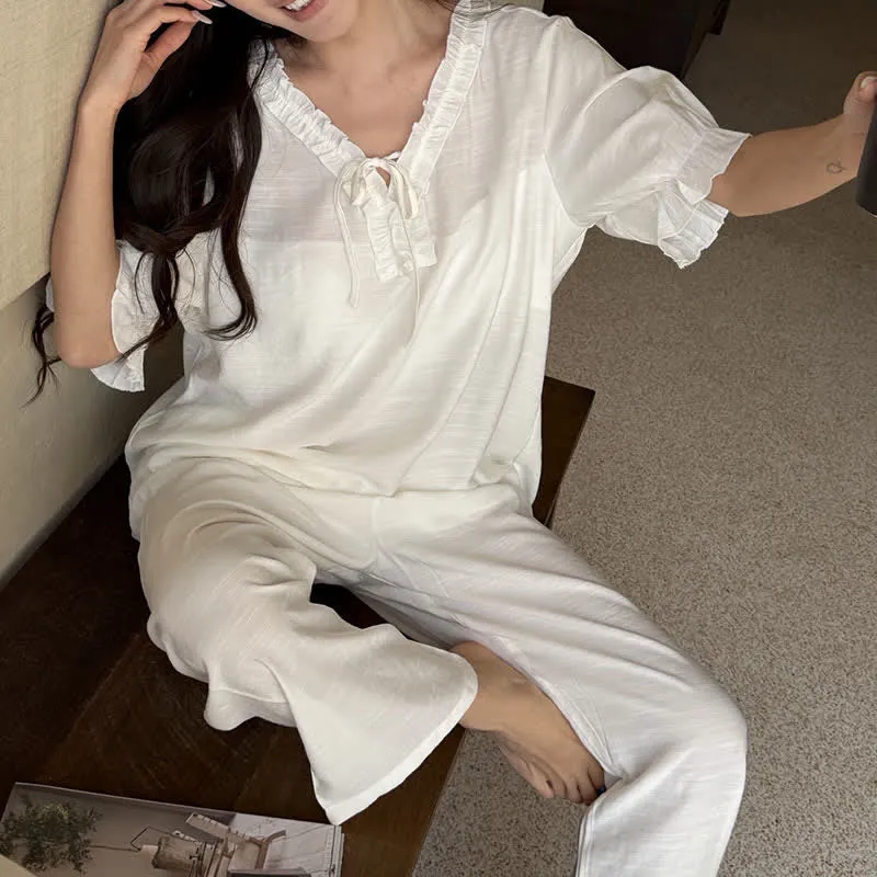 Einfarbiger, wattierter Rüschen-Pyjama-Set