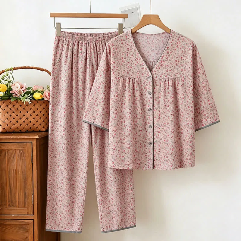 Rustikales Damen-Pyjama-Set aus Baumwolle mit Blumenmuster