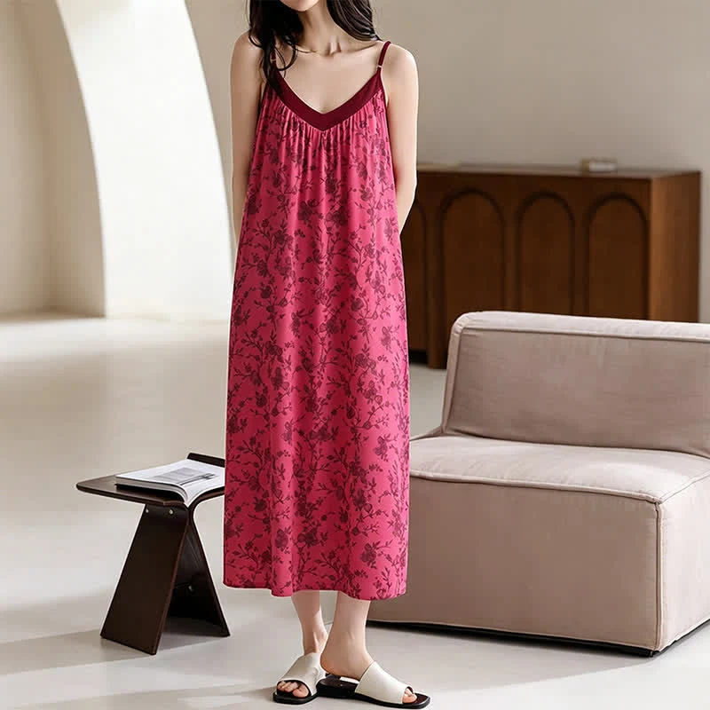Hauskleid aus Baumwolle mit Rosenranken und Blumenmuster