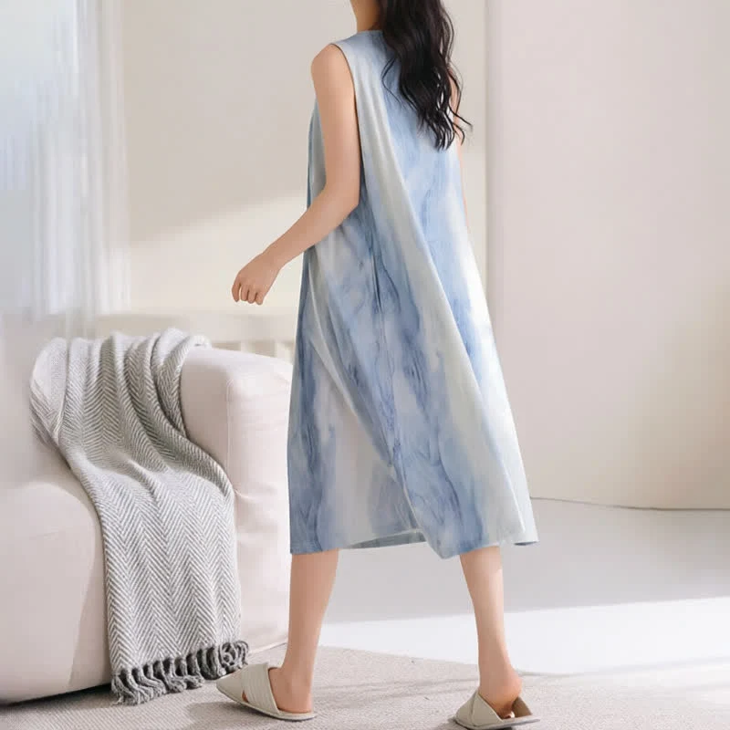 Hellblaues ärmelloses, wattiertes Loungekleid