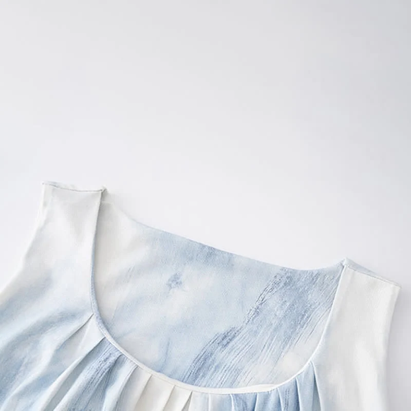 Hellblaues ärmelloses, wattiertes Loungekleid