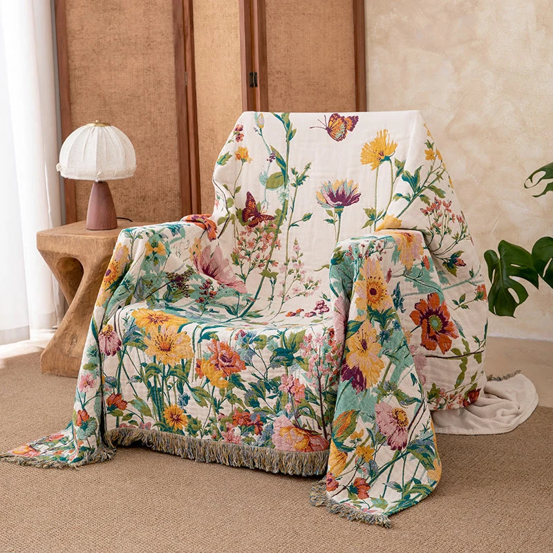Wendbarer Quilt aus Gaze mit Aquarell-Wildblumenmuster und Fransen