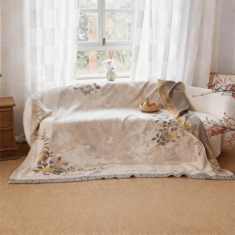 Wende-Steppdecke aus Gaze mit orientalischem Pfingstrosenmuster und Jacquard-Print