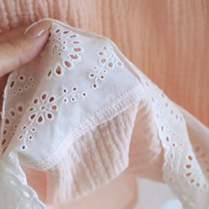 Loungewear-Set aus einfarbiger Baumwollgaze und Spitze