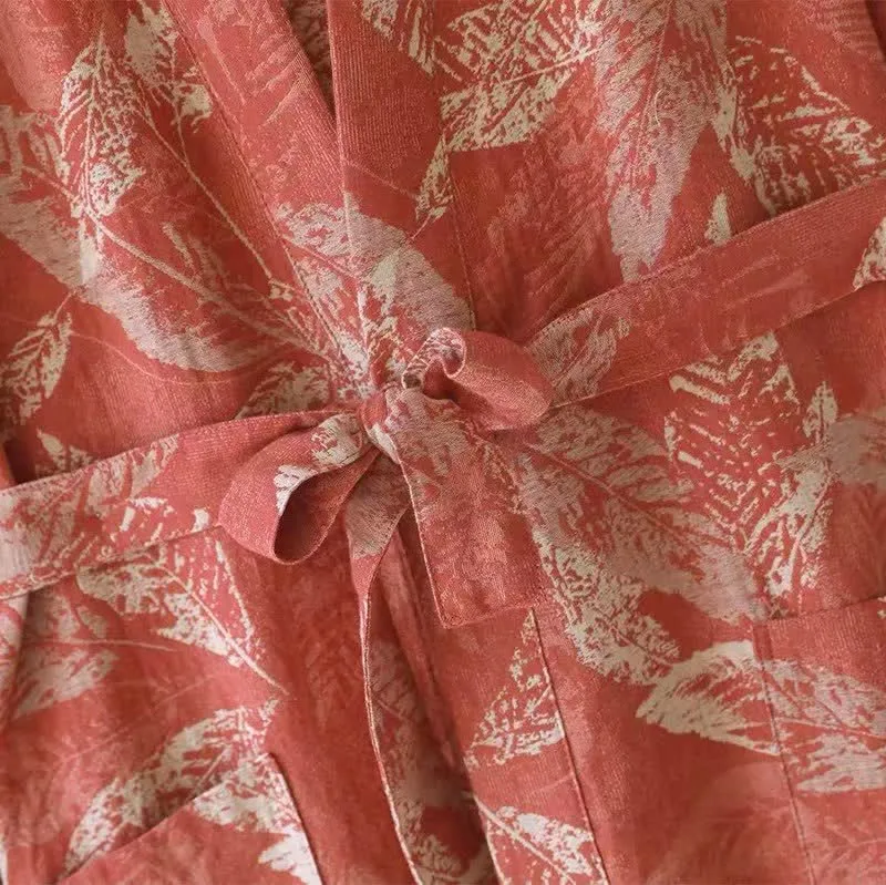 Kimono-Bademantel aus Baumwollgaze mit Korallenblattmuster