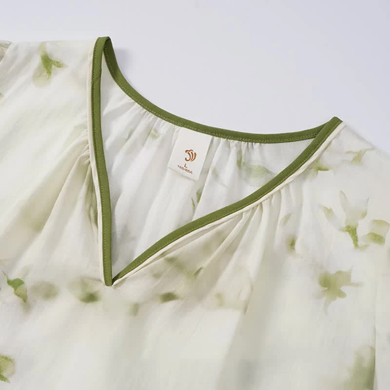 Lounge-Nachthemd mit floralen Rüschenärmeln