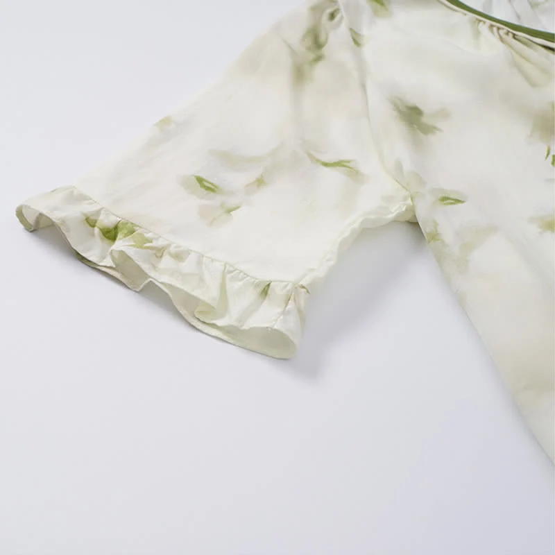 Lounge-Nachthemd mit floralen Rüschenärmeln