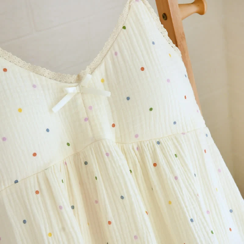 Loungekleid aus Baumwollgaze mit Regenbogenpunkten