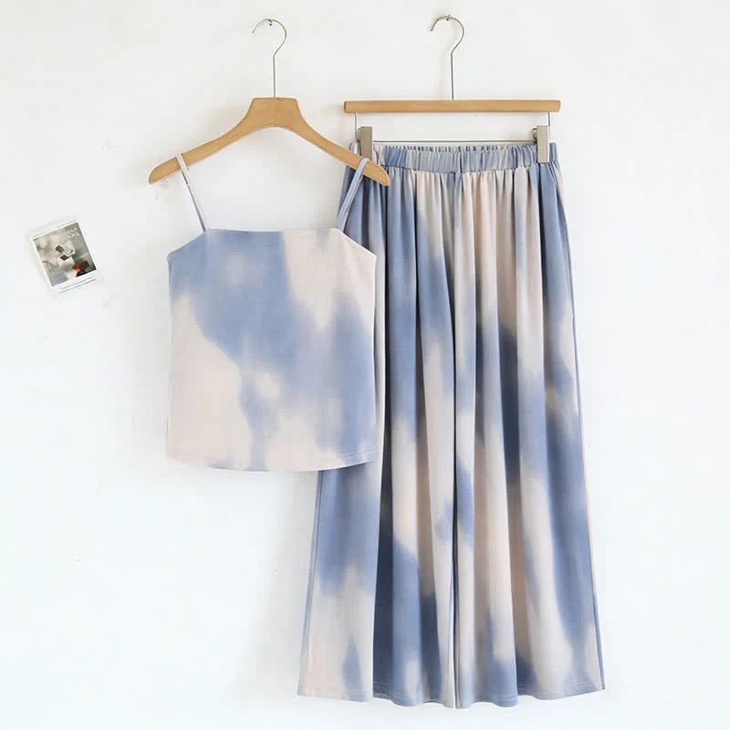 Nachtwäsche-Set mit künstlerischem blauen Print: Camisole und Hose