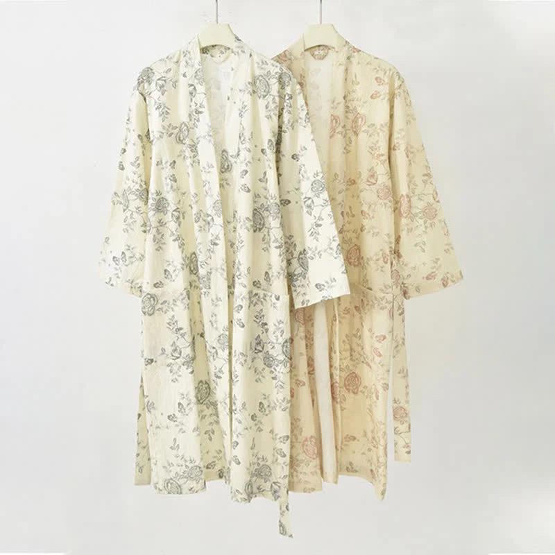 Kimono-Bademantel aus Baumwoll-Leinen mit pastoralem Blumenmuster