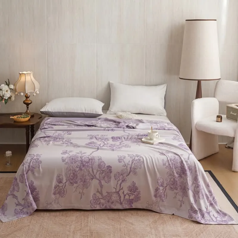 Mehrfarbige Patchworkdecke aus Bambusfasern mit floralem Rankenmuster