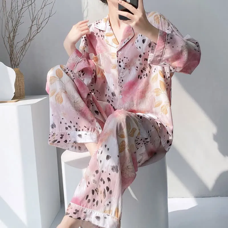 Pyjama-Set mit Blumen- und Leopardenmuster