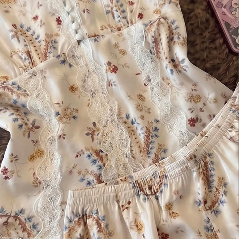 Loungewear-Set aus französischer Baumwollspitze mit Blumenmuster