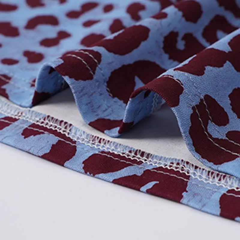 Loungewear-Set mit blauem Leopardenmuster
