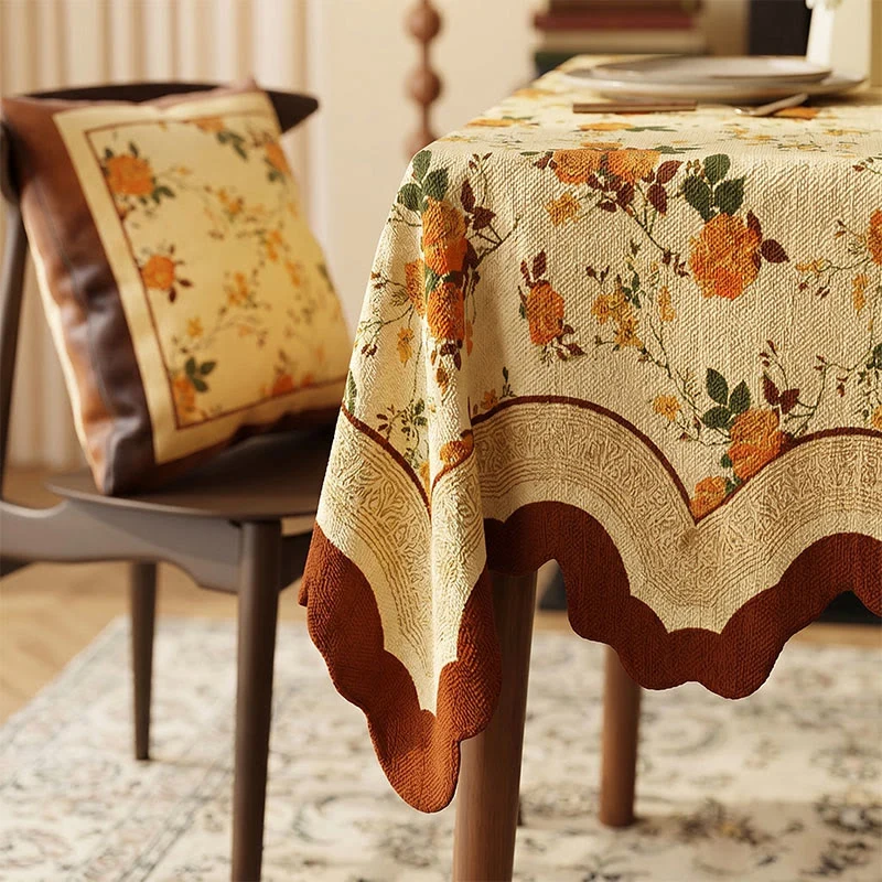 Vintage Tischdecke aus Baumwoll-Leinen mit monatlicher Rosenmuster