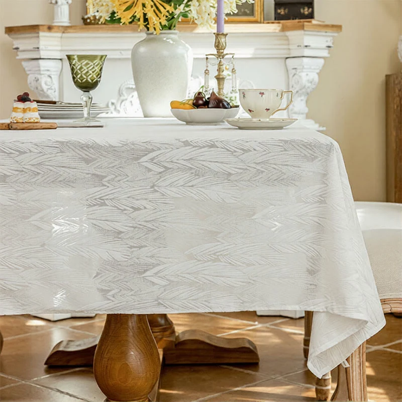 Tischdecke mit Blattmuster und Jacquard-Design