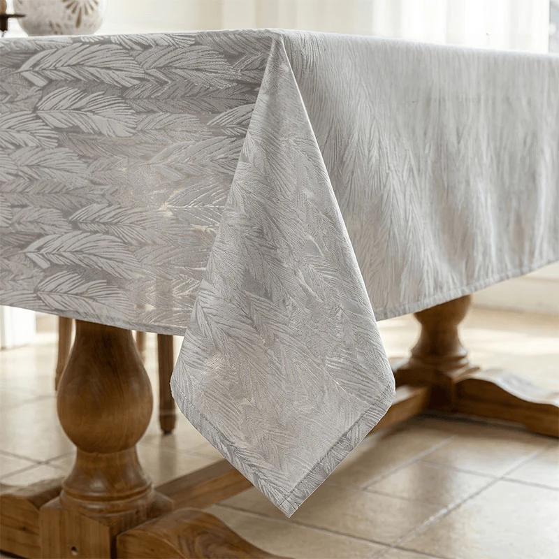 Tischdecke mit Blattmuster und Jacquard-Design