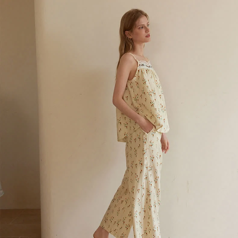 Pyjama mit kleinem Blumenmuster aus doppellagigem Baumwoll-Gaze