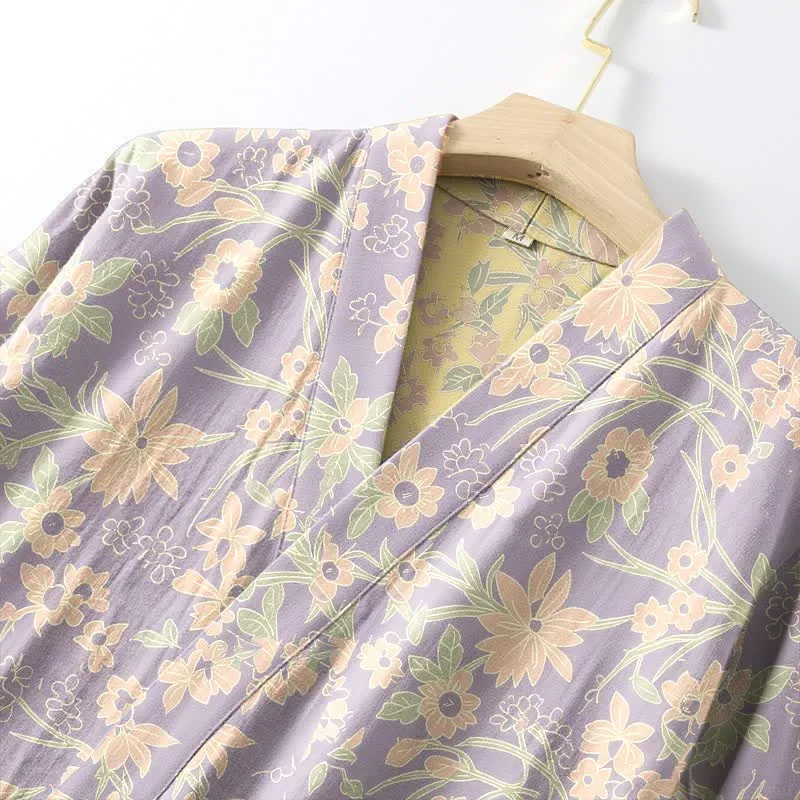 Vintage-Bademantel aus rustikalem Baumwolljacquard mit Blumenmuster