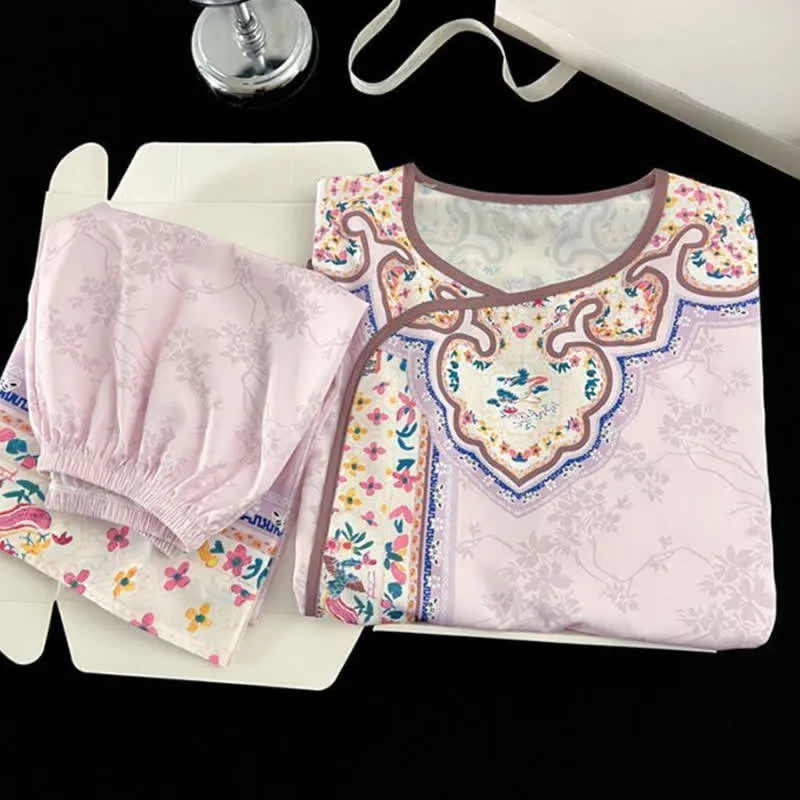 Hellvioletter Vintage-Pyjama im Hanfu-Stil mit Blumenmuster