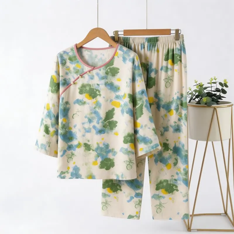 Orientalisches Pyjama-Set mit künstlerischem Aquarell-Design