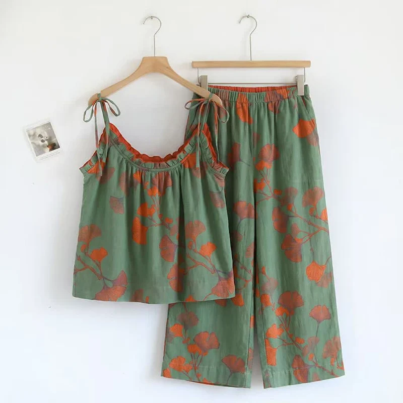 Ginkgo-Blatt-Pyjama-Set mit Rüschen und Cami-Oberteil