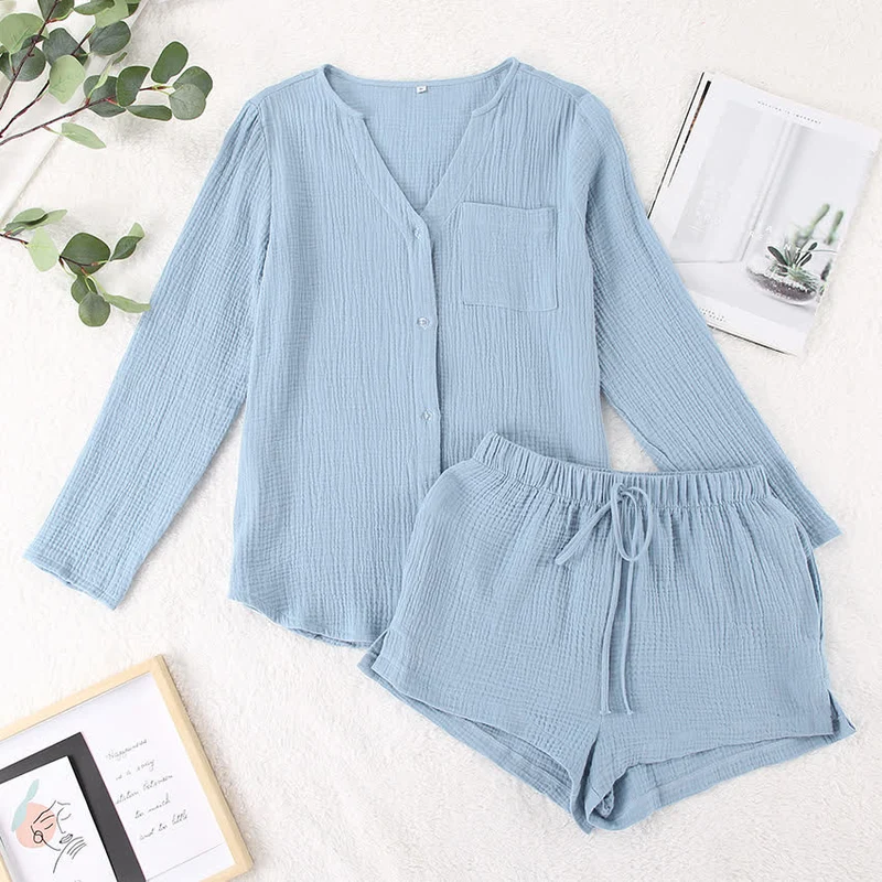 Pyjama-Set aus langärmeligem Oberteil und Shorts
