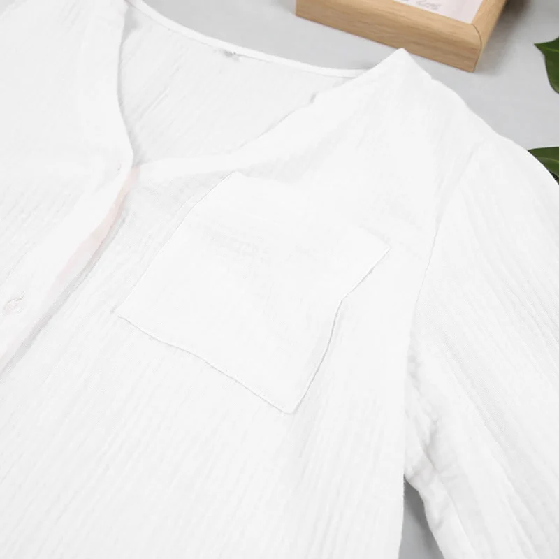 Pyjama-Set aus langärmeligem Oberteil und Shorts