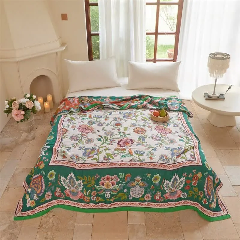 Baumwoll-Steppdecke mit böhmischem Rand und Blumenmuster