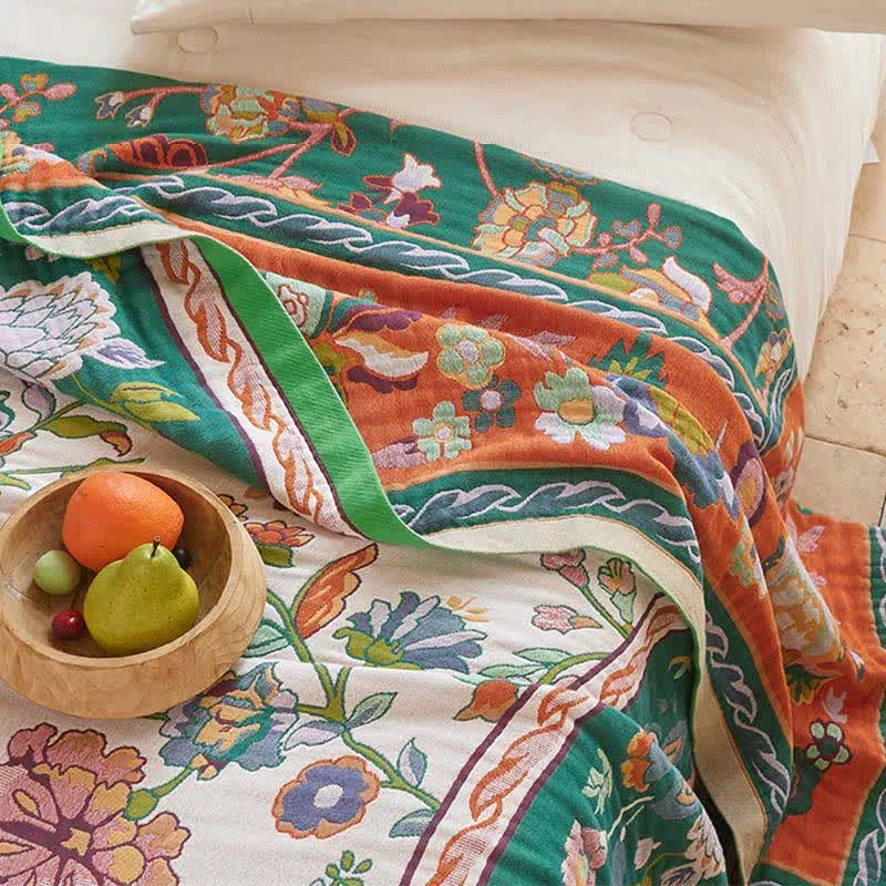 Baumwoll-Steppdecke mit böhmischem Rand und Blumenmuster